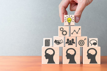 做梦梦到自己大姨妈来了