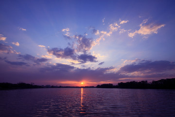 什么是“三从四德”？